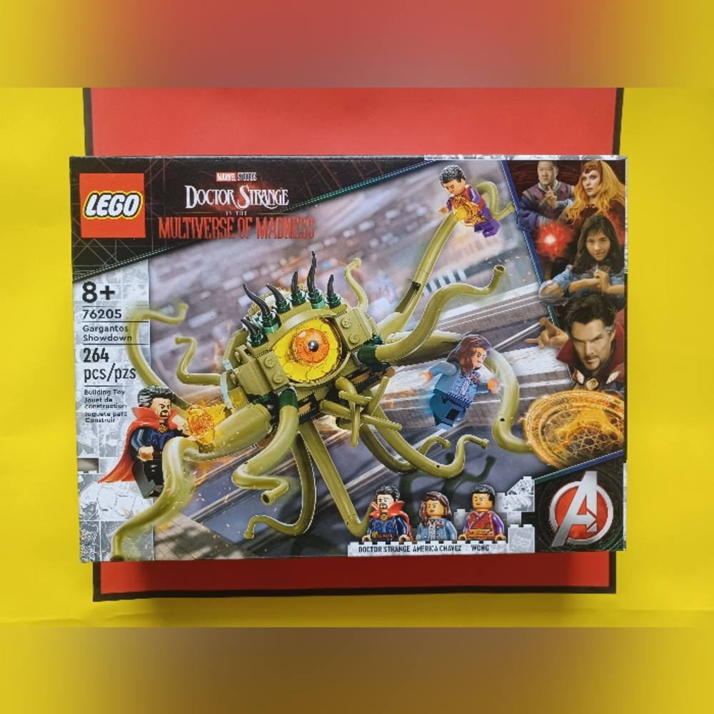 LEGO 76205 Doctor Strange in the Multiverse of Madness Gargantos Showdown set.